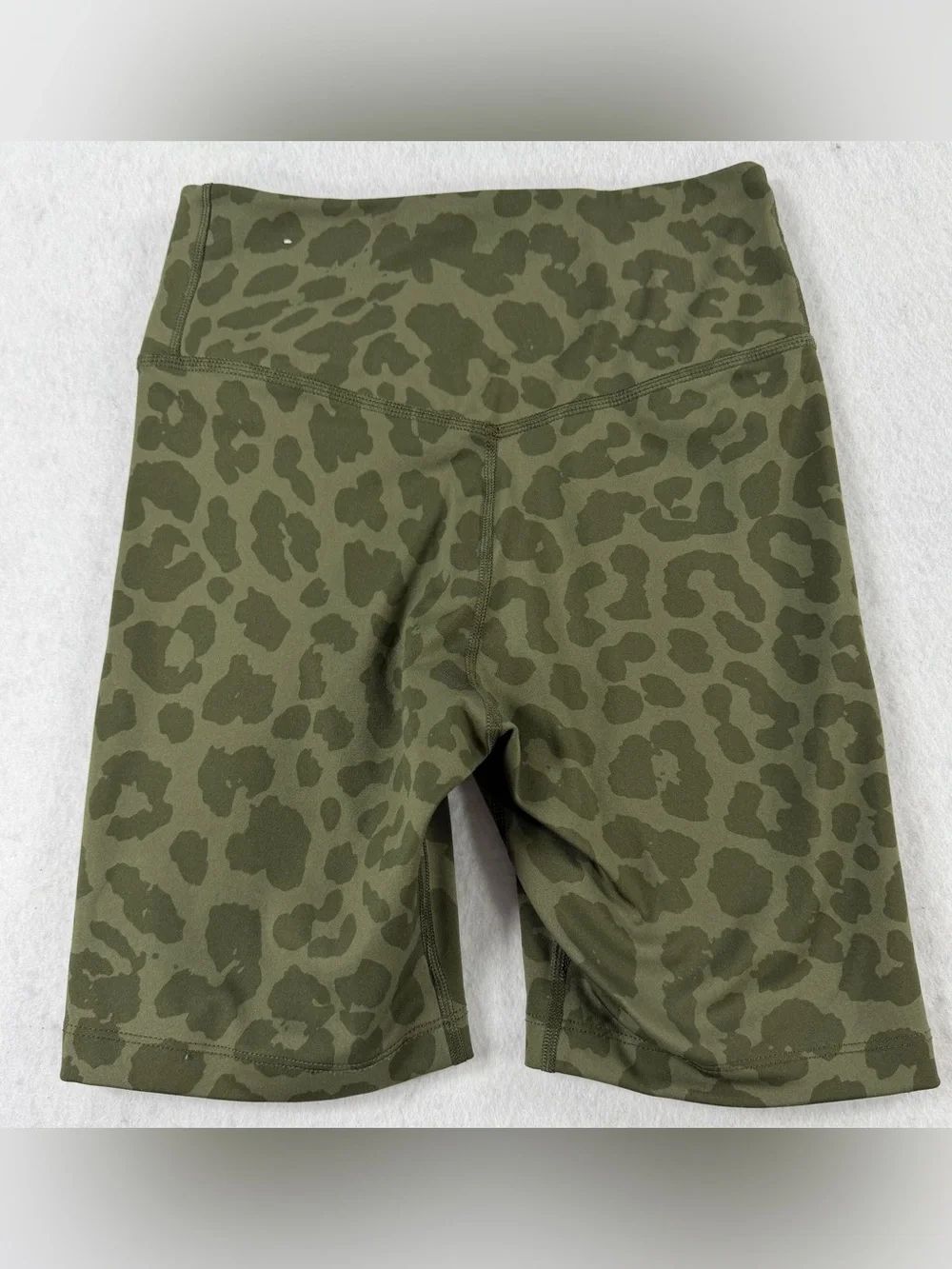 Nike One Luxe Dri-FIT Green Leopard Bike Shorts XS 7” High Rise